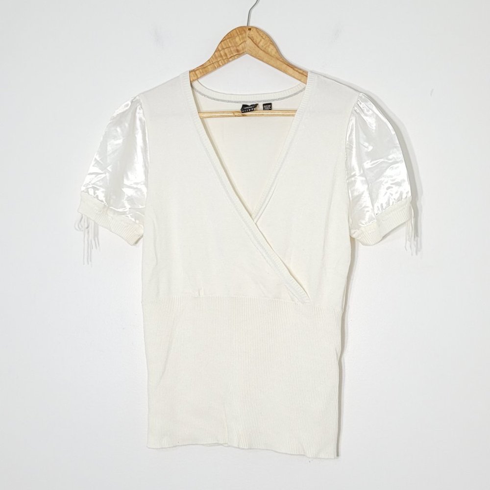 Esprit | Pearl White Knit Short Satin Sleeve Blouse Top Surplice Stretch M